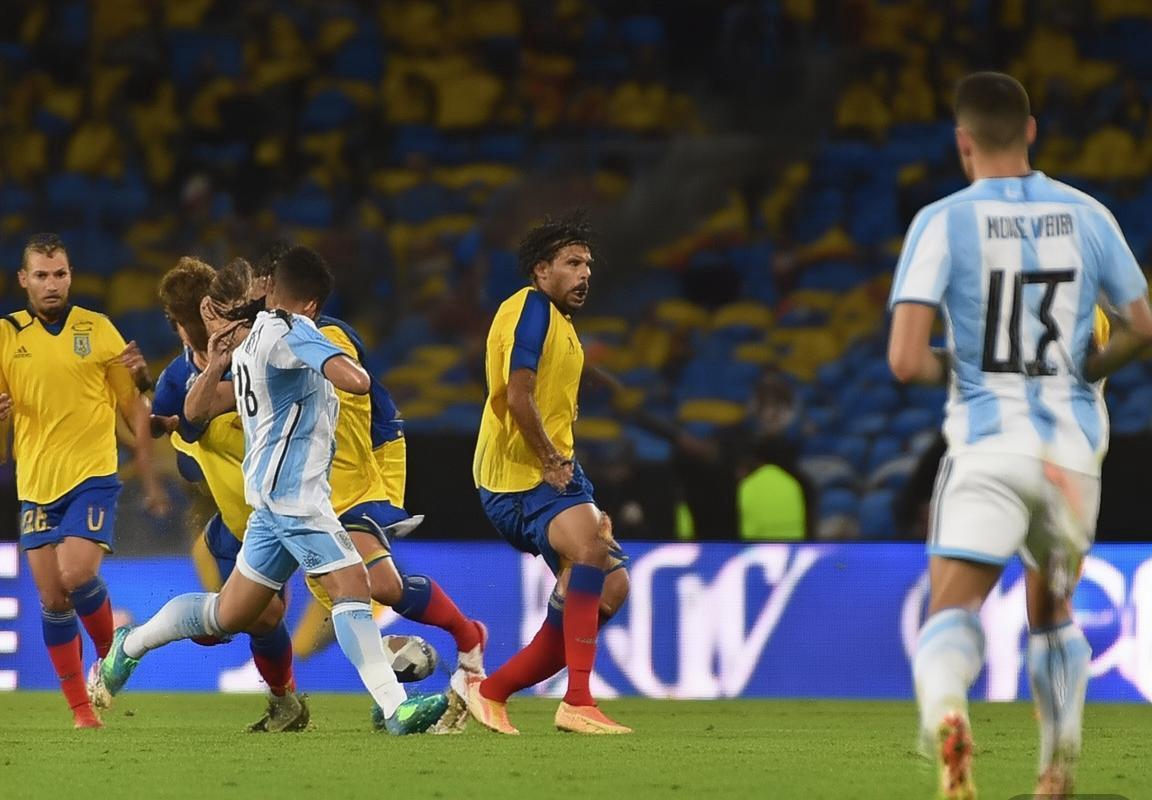 2018南美世界杯预选赛：阿根廷绝地反击逆转厄瓜多尔，心态与团队精神定胜负(图4)